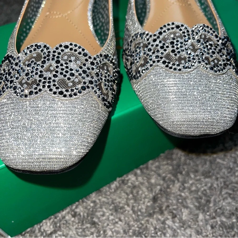 J. Renee Women's Faleece Pump Size 8.5M - Picture 3 of 8